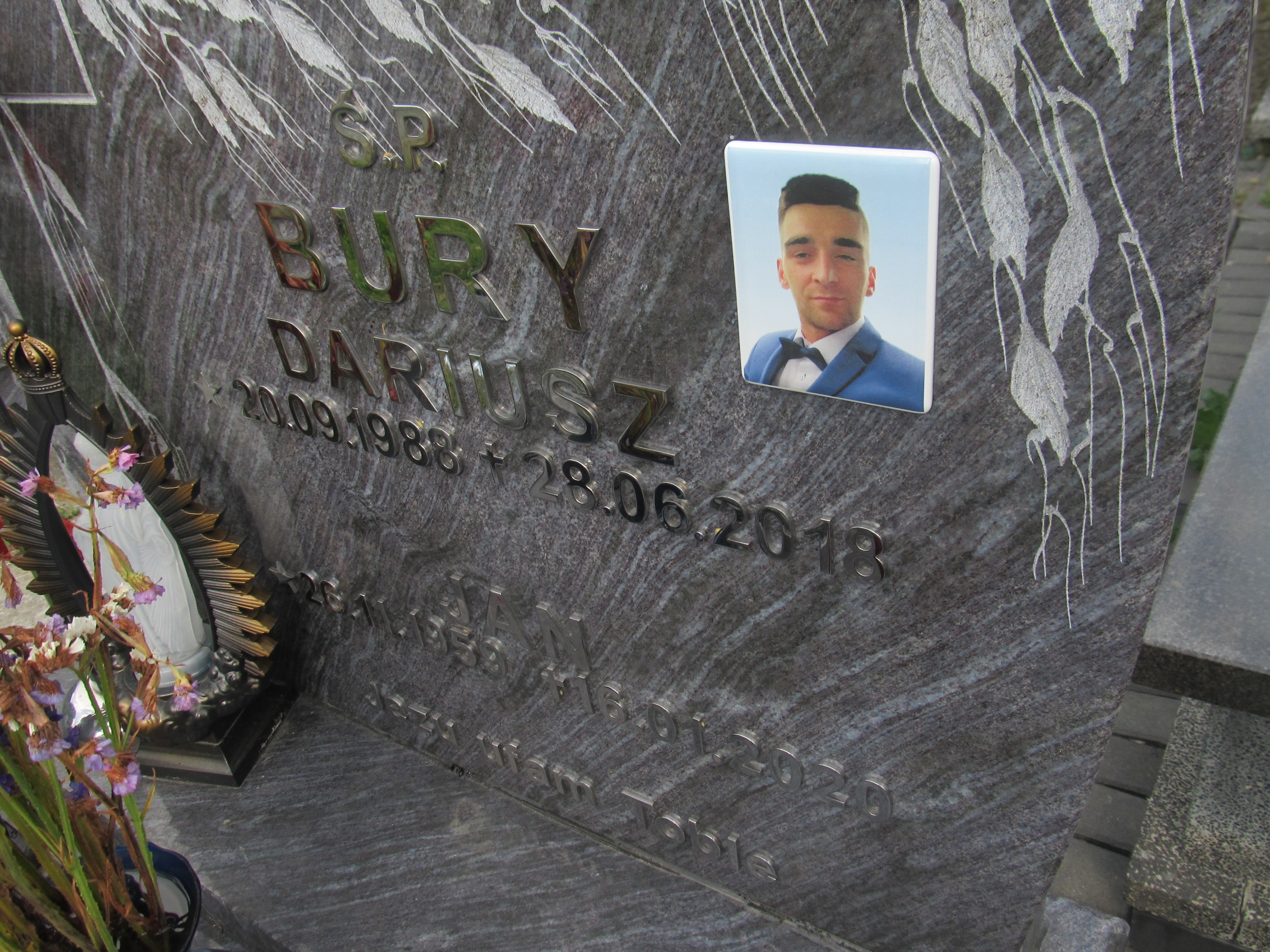 Dariusz Bury 1988 Zawoja - Grobonet - Wyszukiwarka osób pochowanych