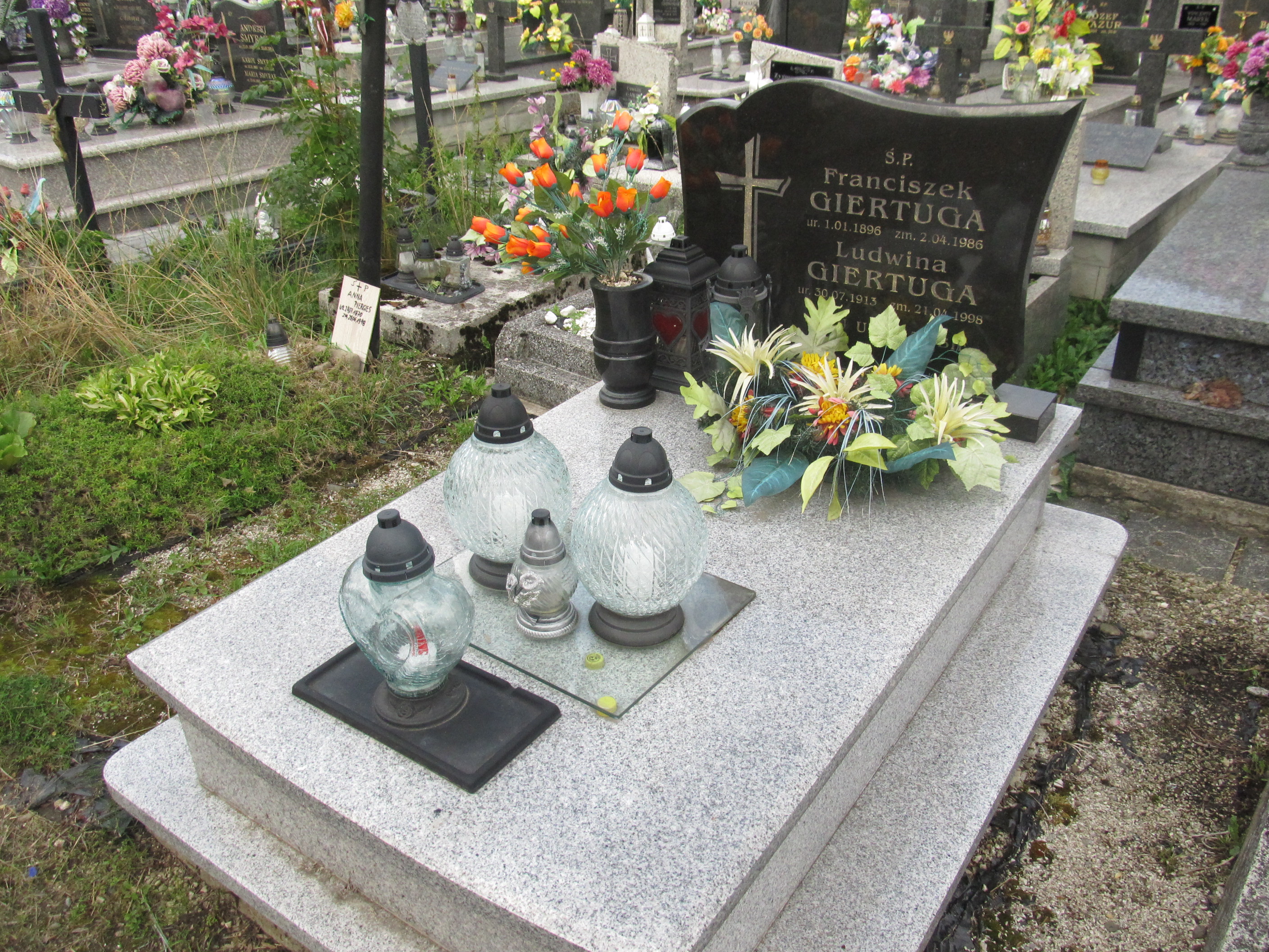 Grób Franciszek Giertuga